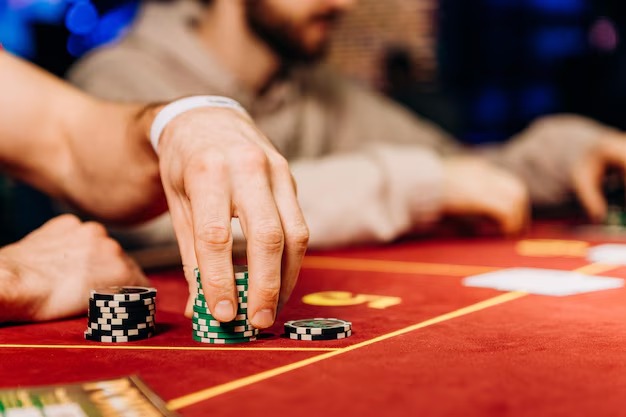 Quick Bet dashboard showing available football, live-dealer, and slot categories